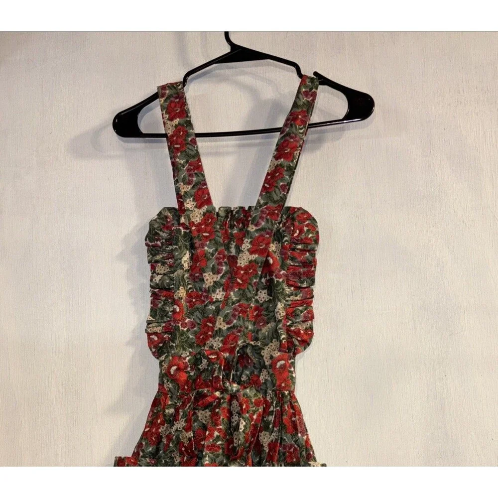 Christmas Quilted Apron Pockets. Snap Top Straps